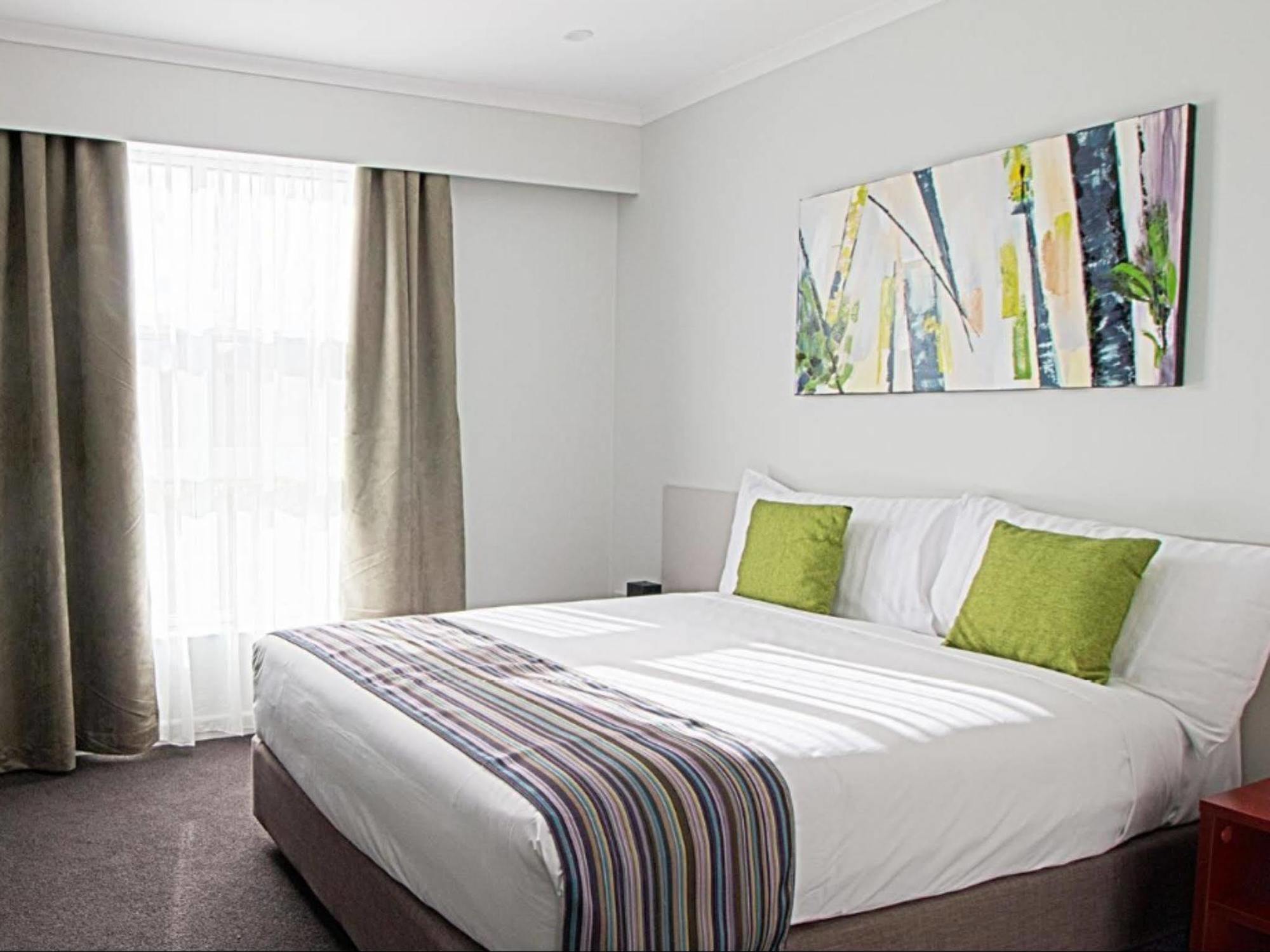 Abode Narrabundah Hotel Canberra Exterior foto